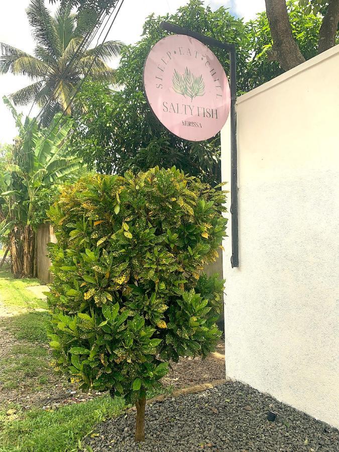 Salty Fish Mirissa Hotel Exterior photo